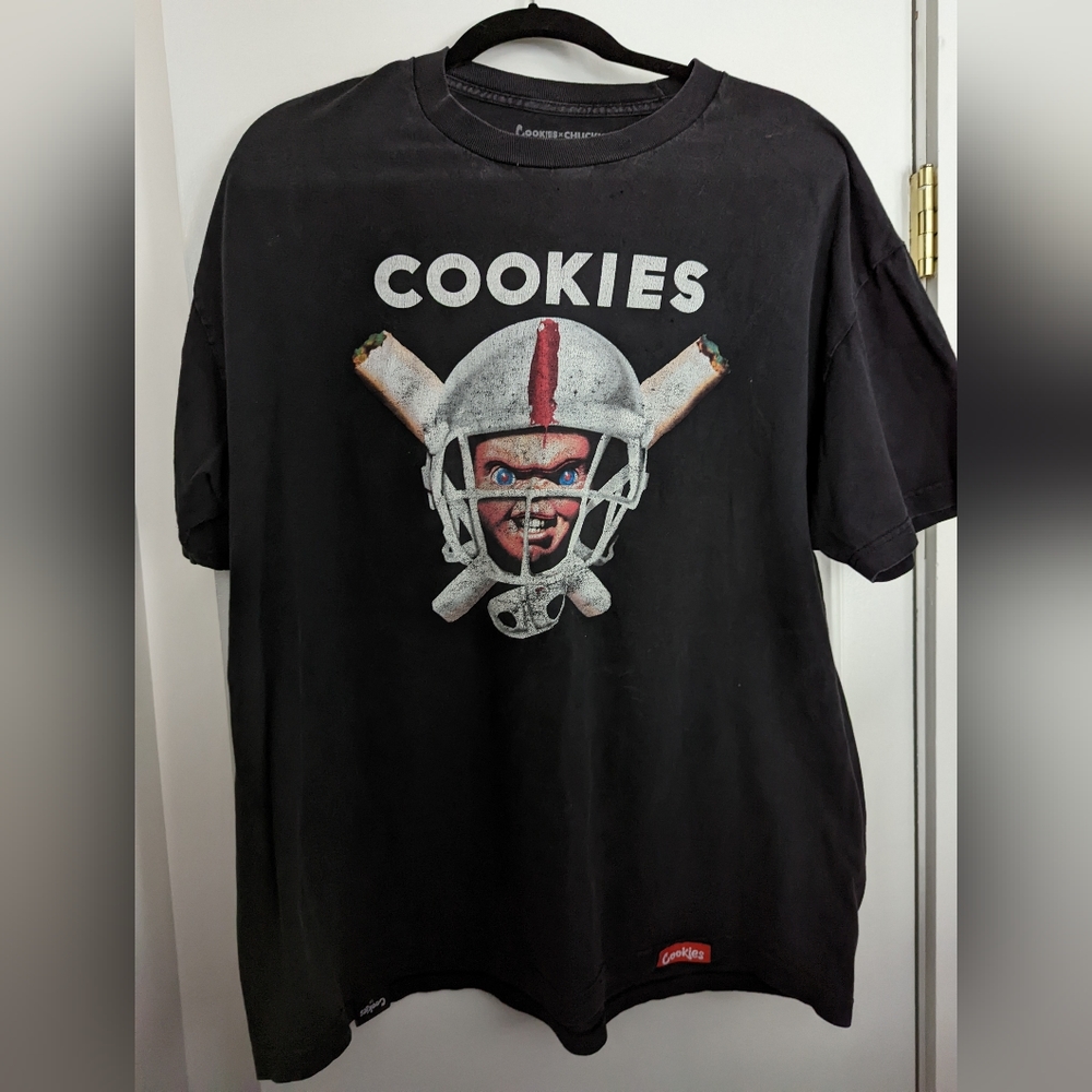 Cookies x Chucky Tshirt XL. Flaws